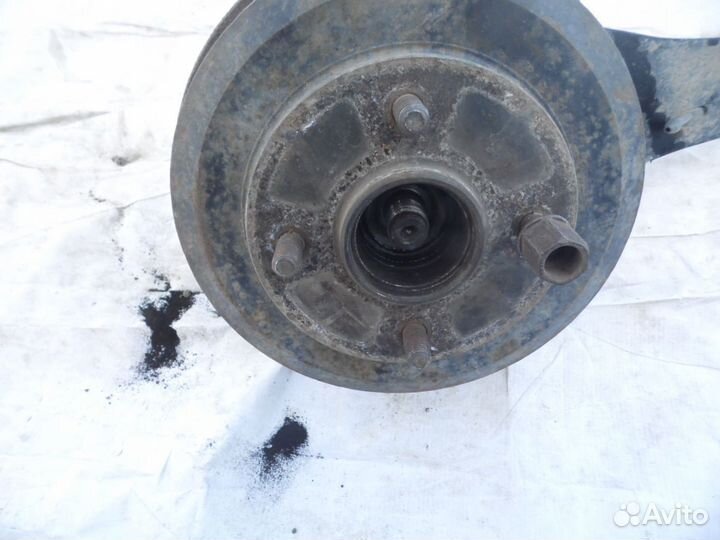 Кулак задний правый Ford Focus I 1998-2005