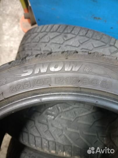 Kormoran Snow 225/45 R17 94H