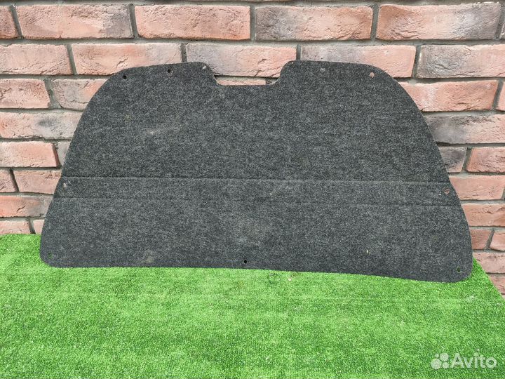 Обшивка крышки багажника Toyota Corolla X