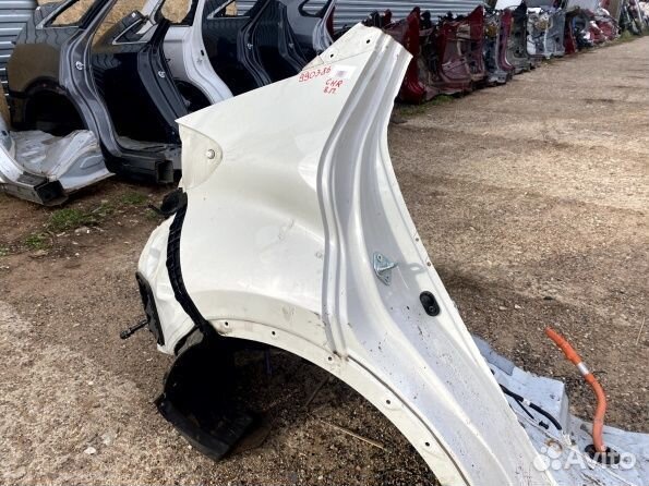 Заднее правое крыло Toyota C-HR