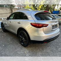 Infiniti FX37 3.7 AT, 2012, битый, 175 000 км, с пробегом, цена 1 090 000 руб.