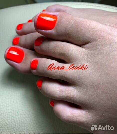 Маникюр и педикюр