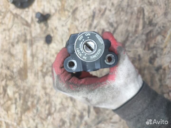 Yzf-r1 98-01 комплект замков замки