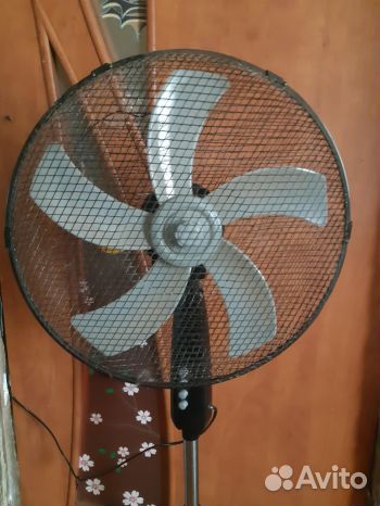 Вентилятор напольный Total White опт