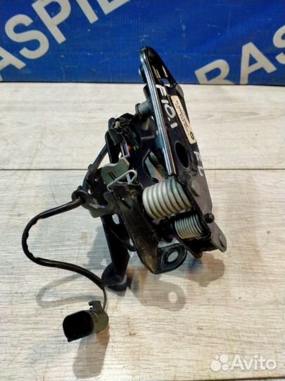 Замок капота левый Bmw 528I F10 N52B30 06.2010