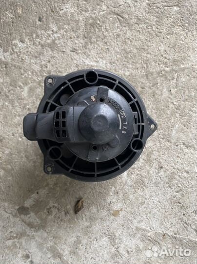 Моторчик печки suzuki jimny