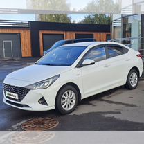 Hyundai Solaris 1.6 AT, 2021, 71 500 км, с пробегом, цена 1 370 000 руб.