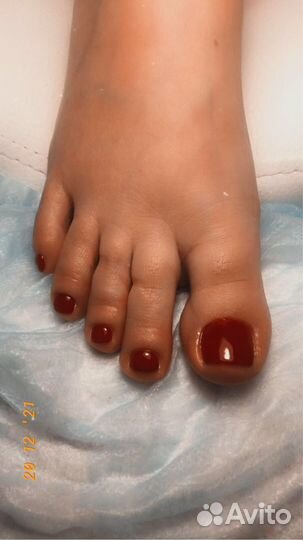 Мастер маникюра в студии