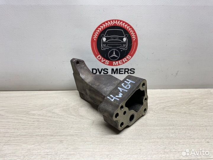 Кронштейн турбины Mercedes Ml W164