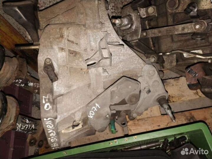 МКПП (Коробка передач механическая) tl4a001 Renaul