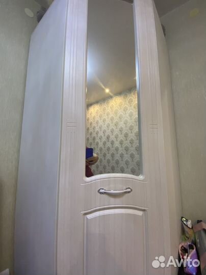 Угловой шкаф