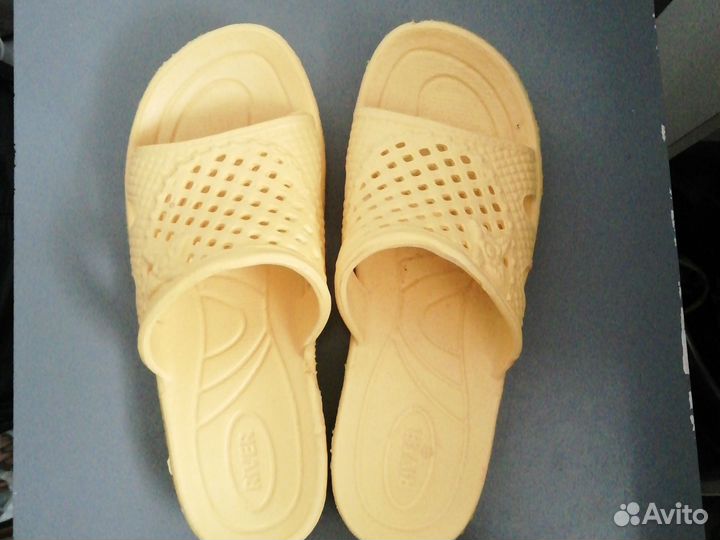 Резиновые тапки