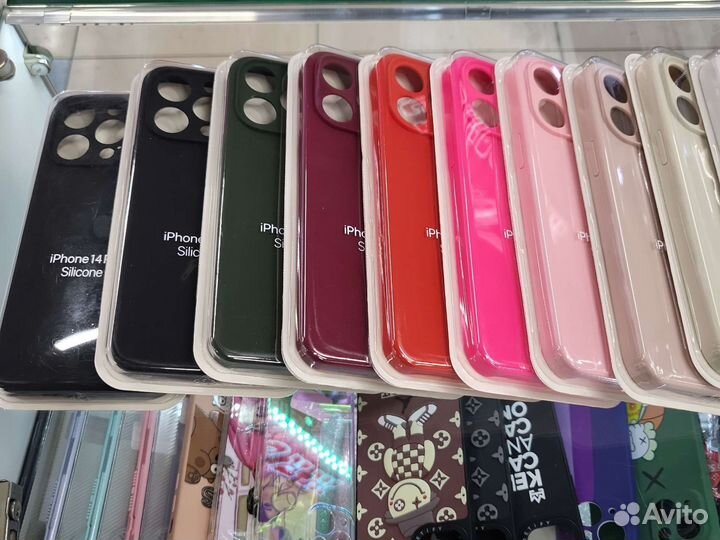 Защитные стекла и чехлы на iPhone 14 Pro Max