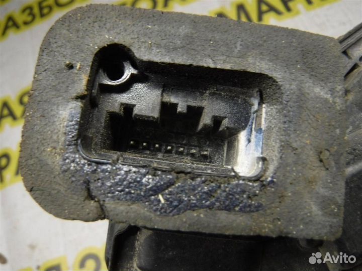 Замок двери задней левой Volkswagen Polo sedan 20