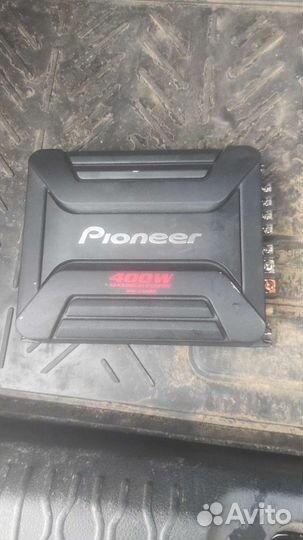 Сабвуфер и усилитель в автомобиль