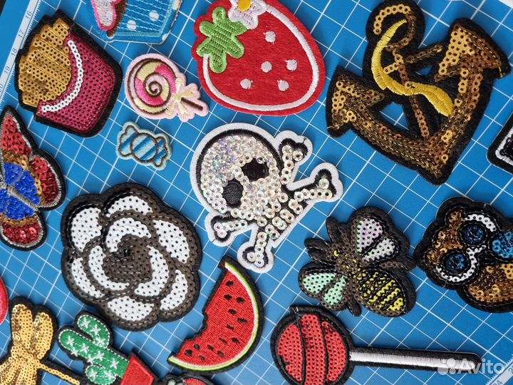 Нашивки-наклейки на одежду, рюкзак, телефон и т.п