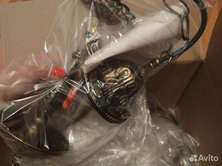 Люстра новая