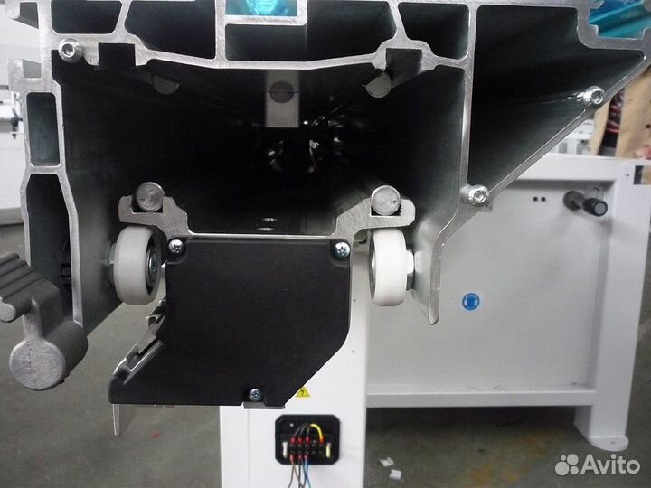 Форматно-раскроечный станок hold MJ320M PRO