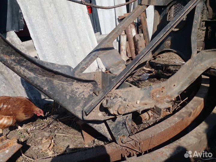 Кронштейн запасного колеса