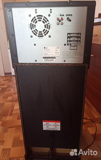 Акустическая колонка LG 7560 1000W