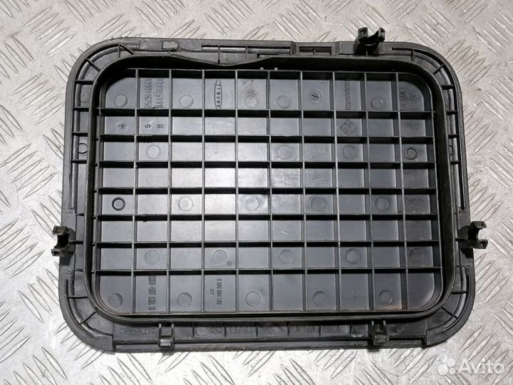 Крышка бардачка Renault Megane 2003 2009