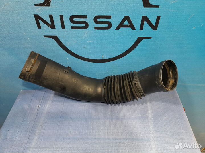 Патрубок воздушного фильтра Nissan terrano D10