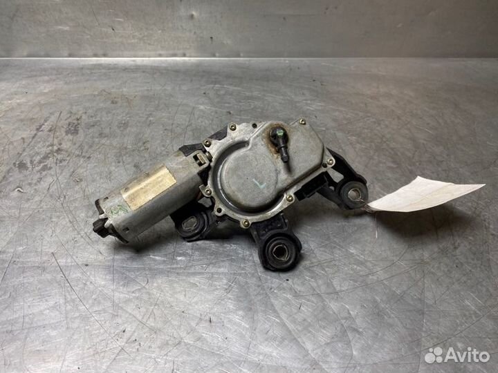 Моторчик стеклоочистителя задний Volkswagen Passat