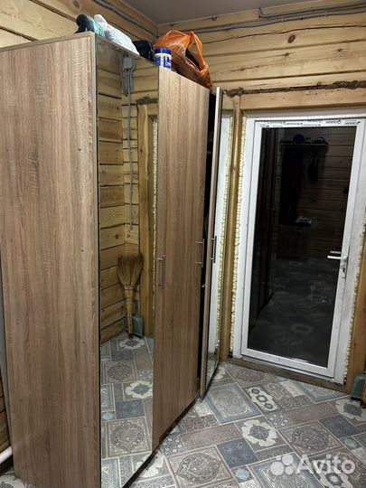 Продам прихожую. Большая вместительная