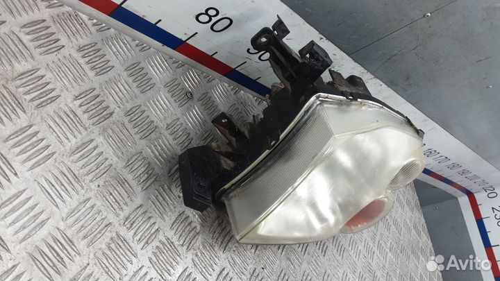 Фара Nissan Navara D22 (1997-2004)