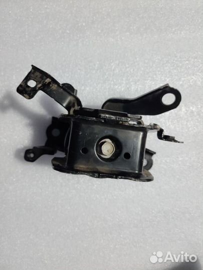 Подушка двигателя передняя правая Toyota Camry