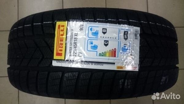 Pirelli Winter Sottozero 3 245/50 R18 104V