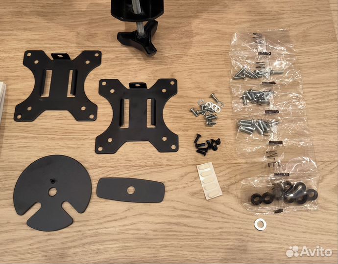 Крепление для мониторов dexp MM32-C02