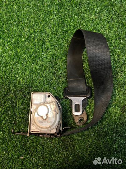 Ремень безопасности задний левый Mitsubishi Lancer