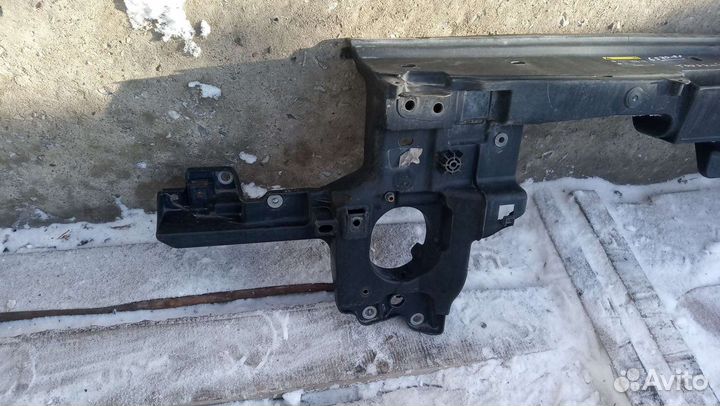 Панель радиатора Volkswagen Touareg NF