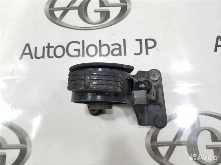 Опора двигателя передняя Toyota Harrier