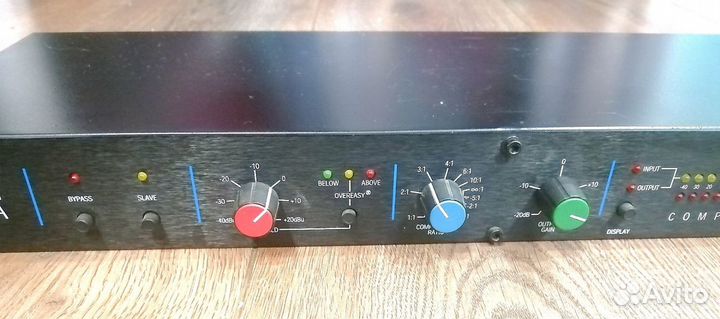 Компрессор/лимитер DBX 160a