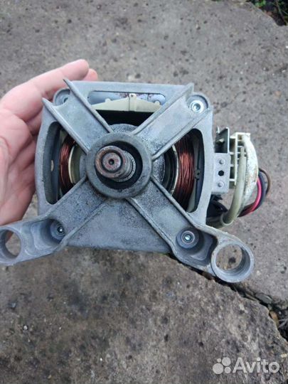 Двигатель стиральной машины