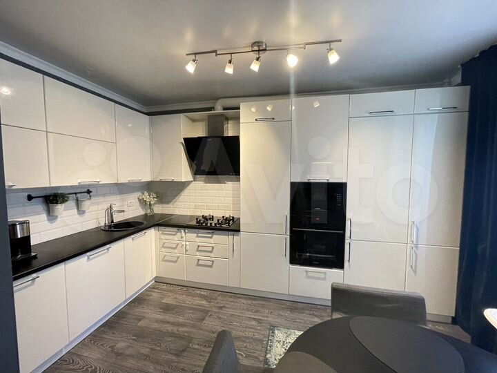 2-к. квартира, 63,5 м², 2/3 эт.