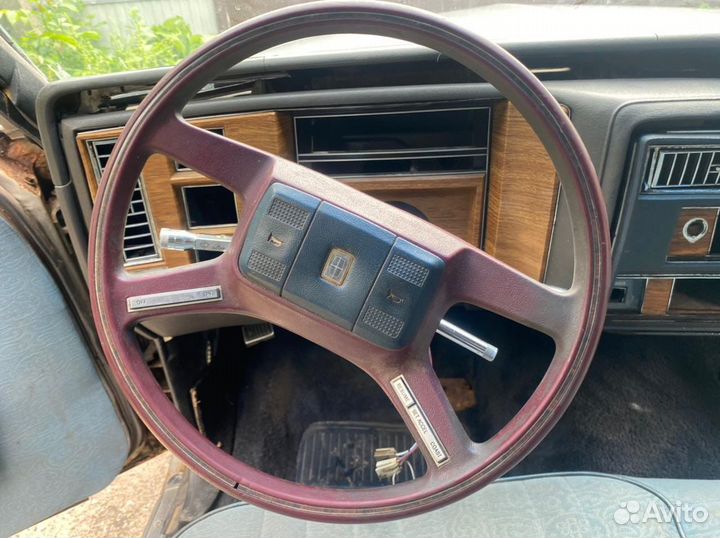 Руль Lincoln Town Car 1