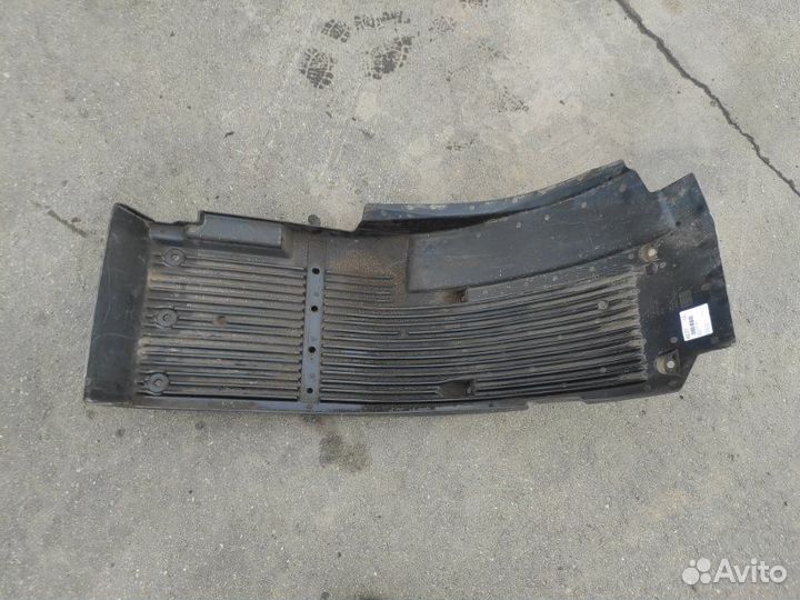 Подкрылок передний правый Volvo Fh 4