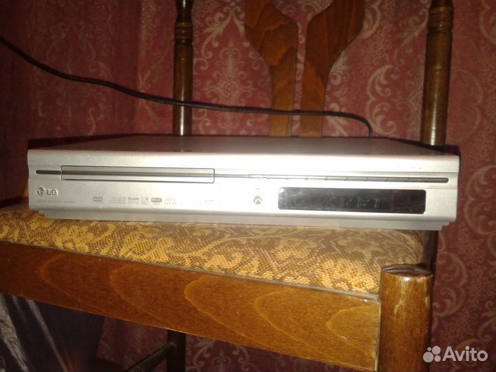 DVD требует. ремонта