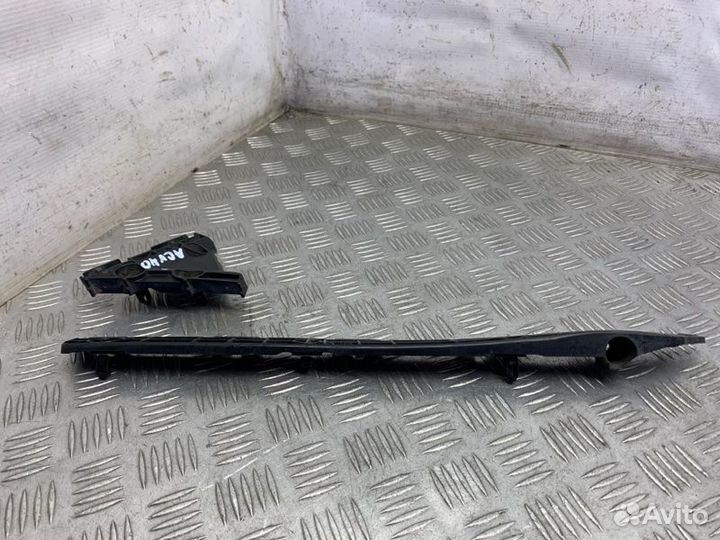 Кронштейн бампера задний правый Toyota Camry V40