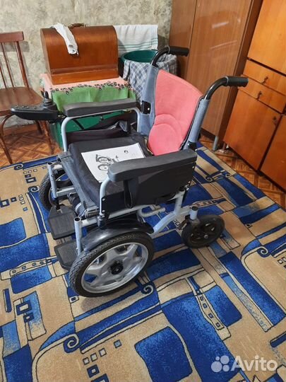 Инвалидная коляска с электроприводом