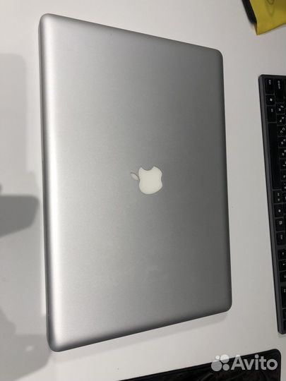 Apple MacBook Pro 17 2011 i7 16gb