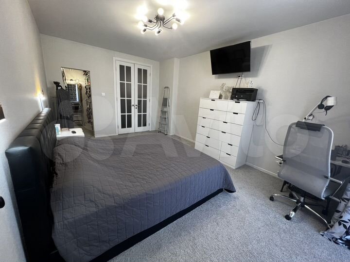 3-к. квартира, 94 м², 3/5 эт.