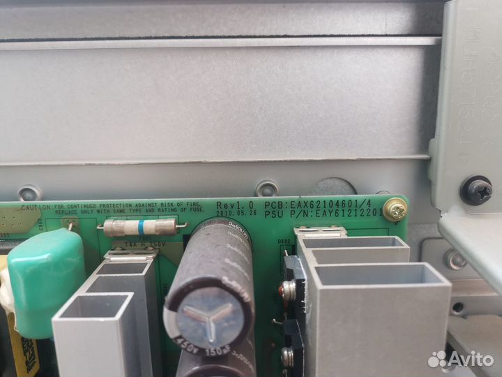 Телевизор LG 42PQ200R (Разбор)(По запчастям)