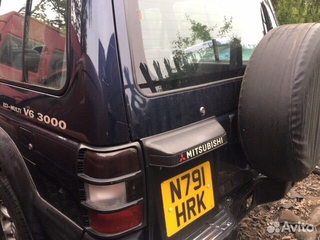 Разбор на запчасти Mitsubishi Pajero
