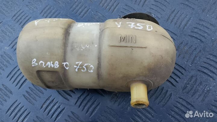 Расширительный бачок Вольво 760