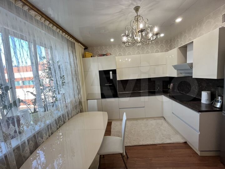 3-к. квартира, 96 м², 4/9 эт.