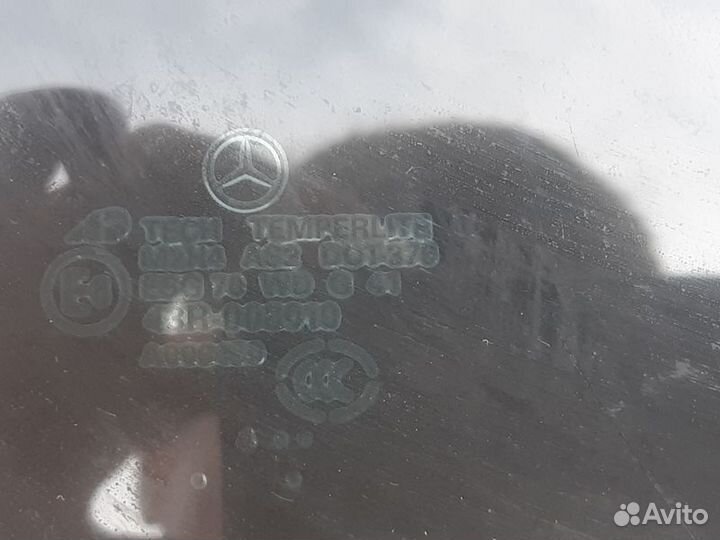 Стекло двери передней правой Mercedes-Benz M-класс